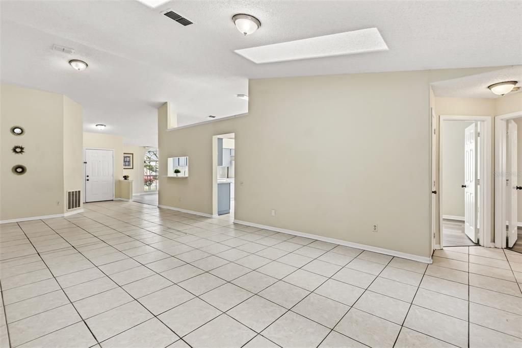 For Sale: $390,000 (3 beds, 2 baths, 1858 Square Feet)