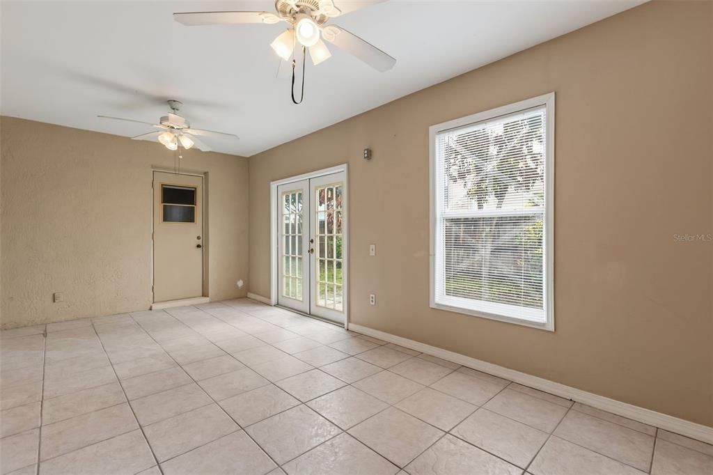 For Sale: $390,000 (3 beds, 2 baths, 1858 Square Feet)