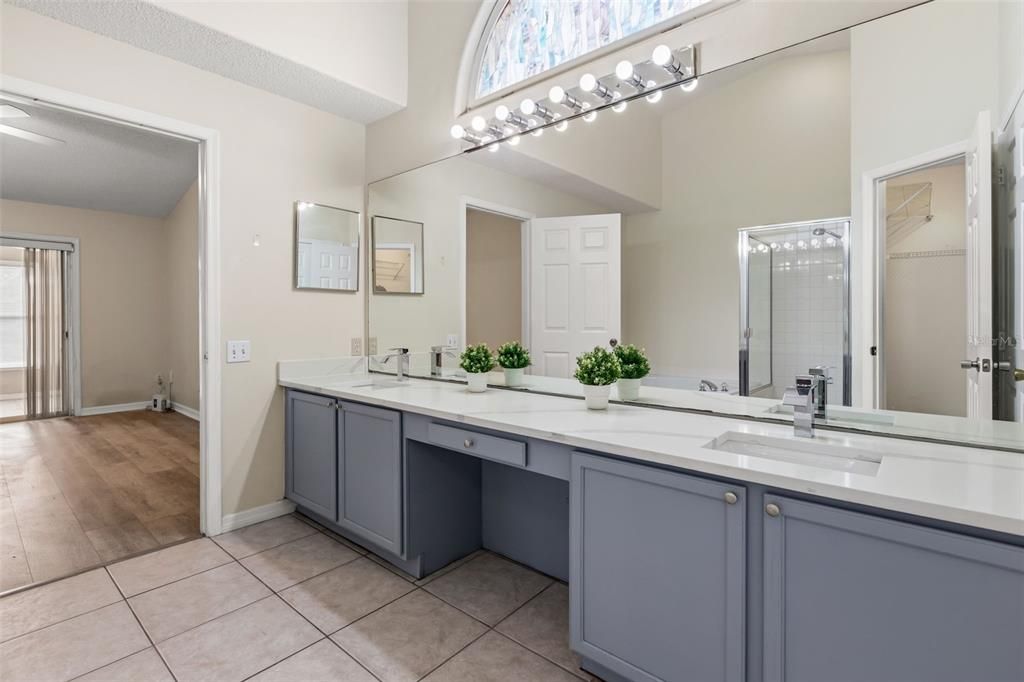 For Sale: $390,000 (3 beds, 2 baths, 1858 Square Feet)