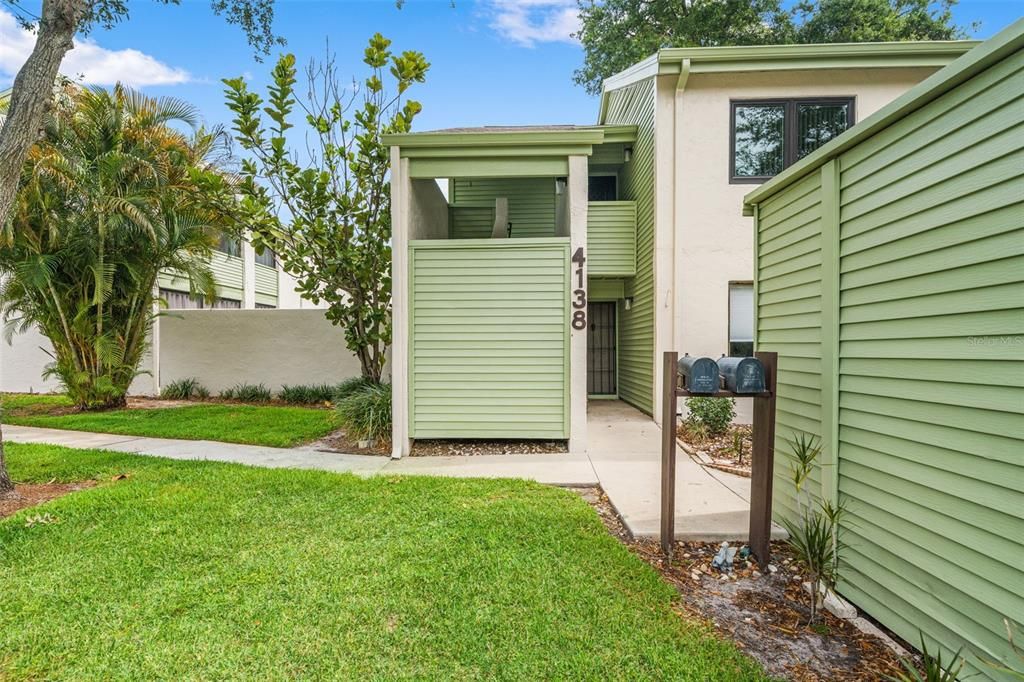 For Sale: $249,000 (2 beds, 2 baths, 1142 Square Feet)