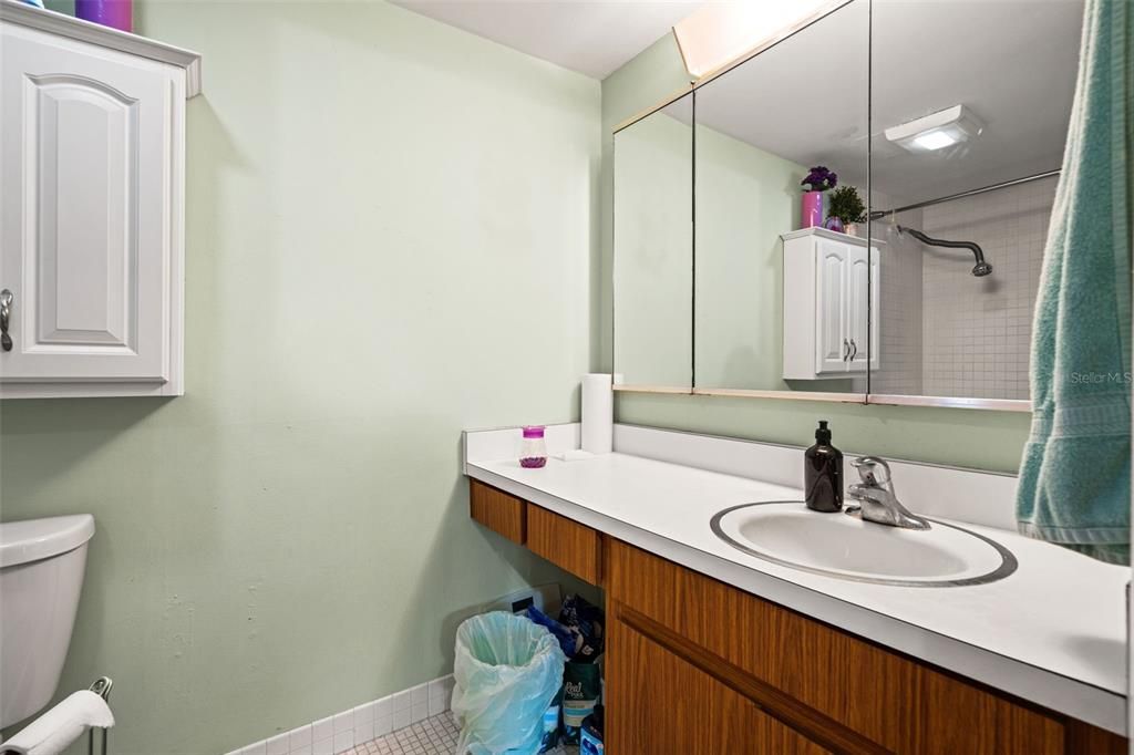 For Sale: $249,000 (2 beds, 2 baths, 1142 Square Feet)