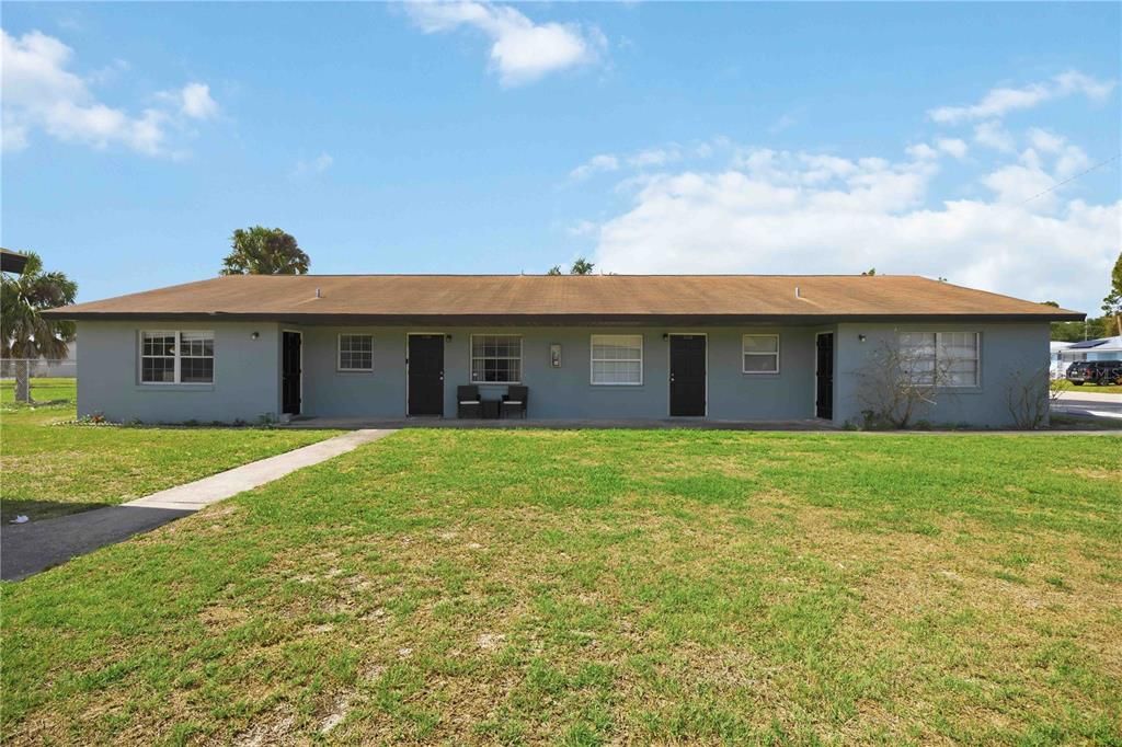 For Rent: $1,250 (2 beds, 1 baths, 700 Square Feet)
