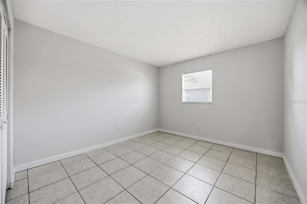 For Rent: $1,250 (2 beds, 1 baths, 700 Square Feet)
