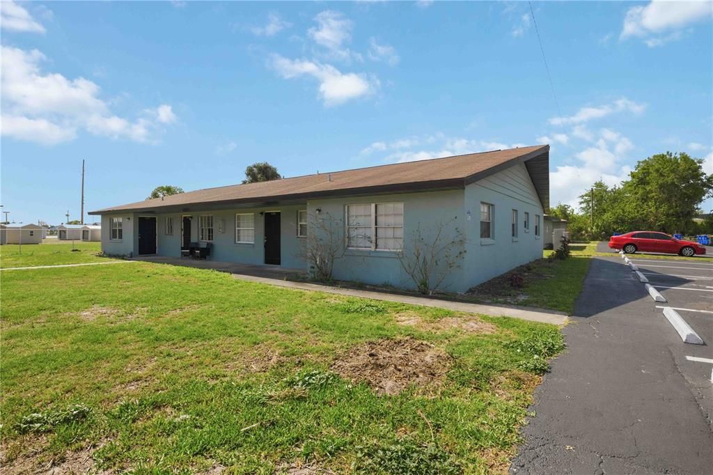 For Rent: $1,250 (2 beds, 1 baths, 700 Square Feet)