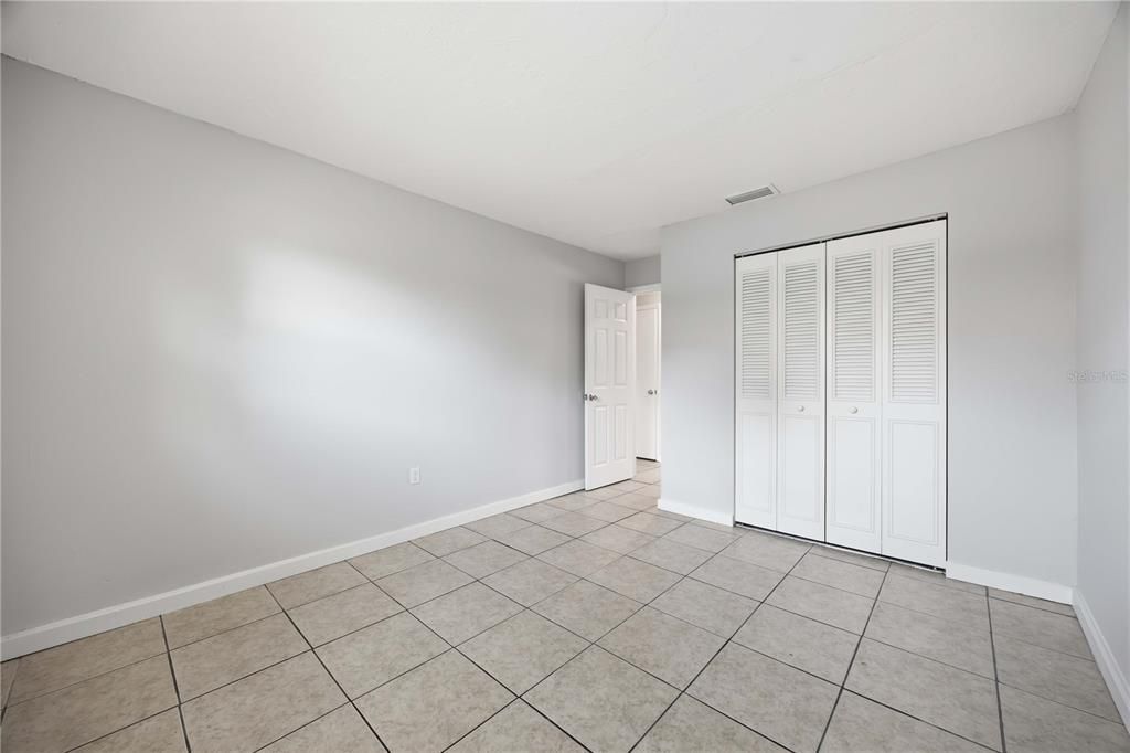 For Rent: $1,250 (2 beds, 1 baths, 700 Square Feet)