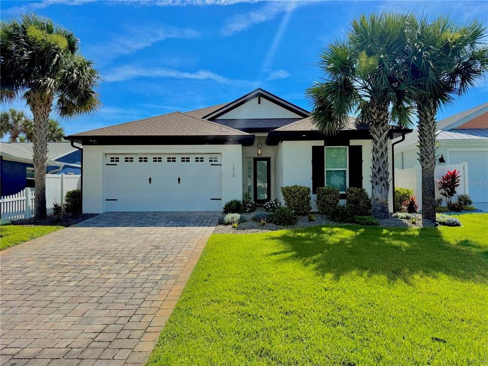 For Sale: $815,000 (3 beds, 2 baths, 1595 Square Feet)