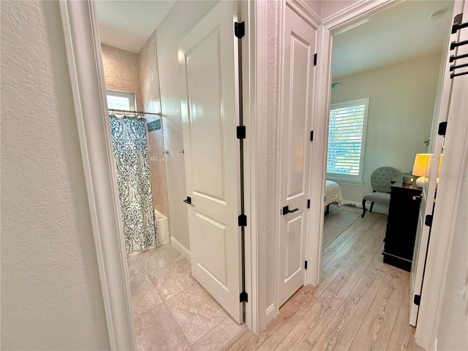 For Sale: $815,000 (3 beds, 2 baths, 1595 Square Feet)