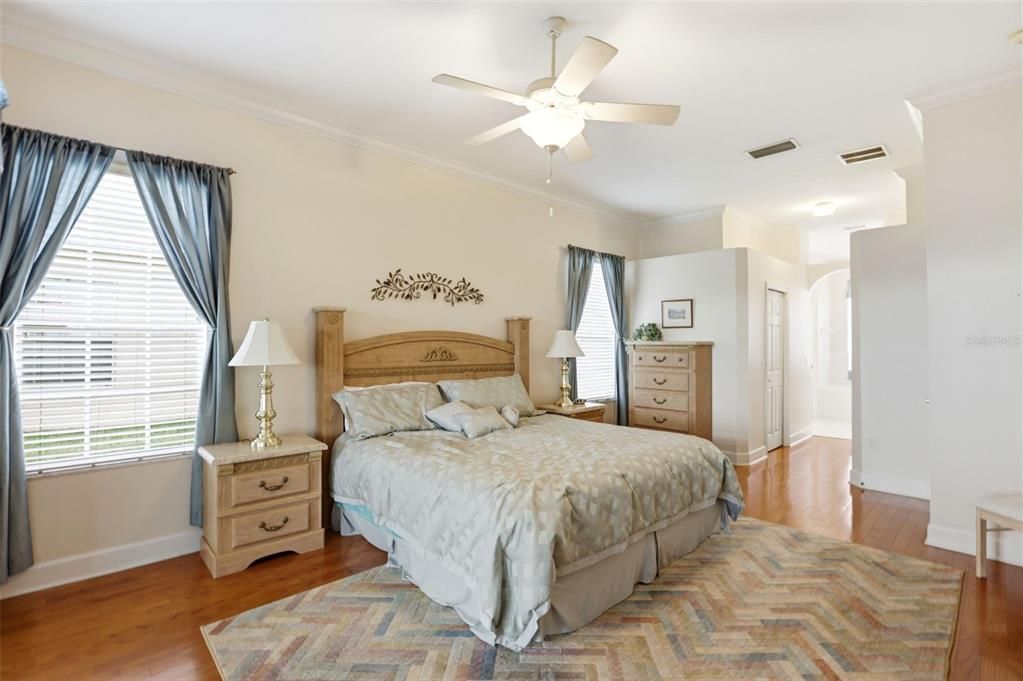 En Venta: $420,000 (3 camas, 3 baños, 2611 Pies cuadrados)
