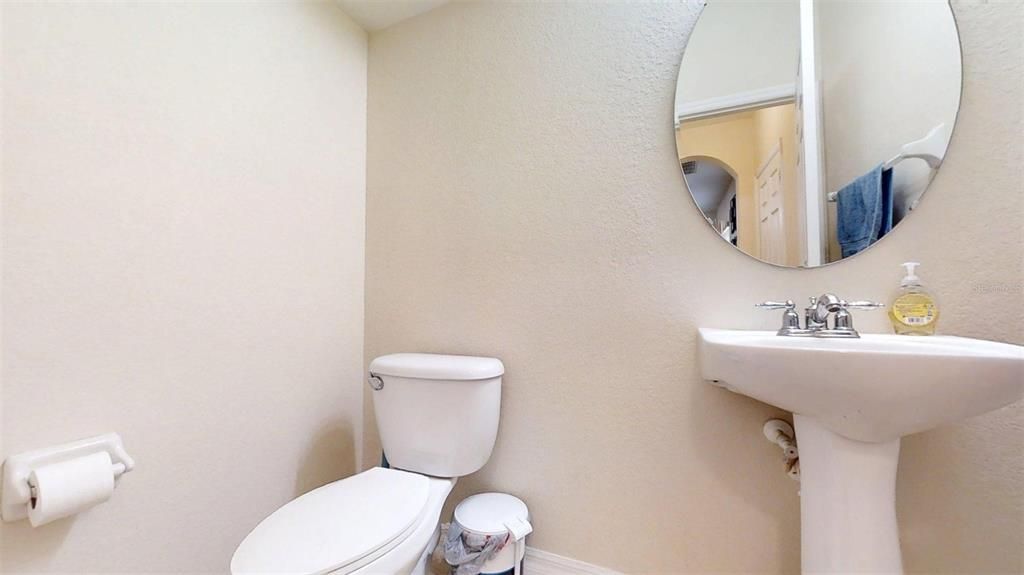 For Sale: $230,000 (3 beds, 2 baths, 1495 Square Feet)