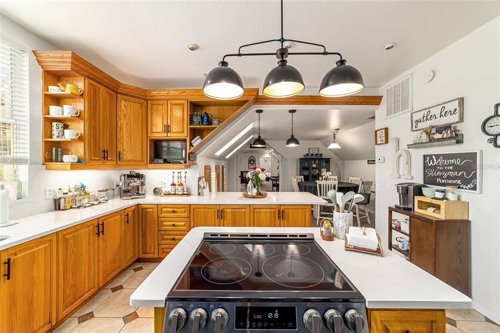 For Sale: $997,000 (0 beds, 0 baths, 6152 Square Feet)