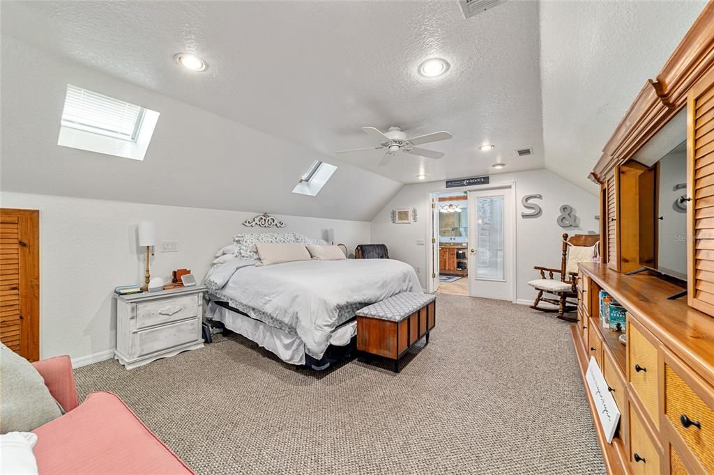 For Sale: $997,000 (0 beds, 0 baths, 6152 Square Feet)
