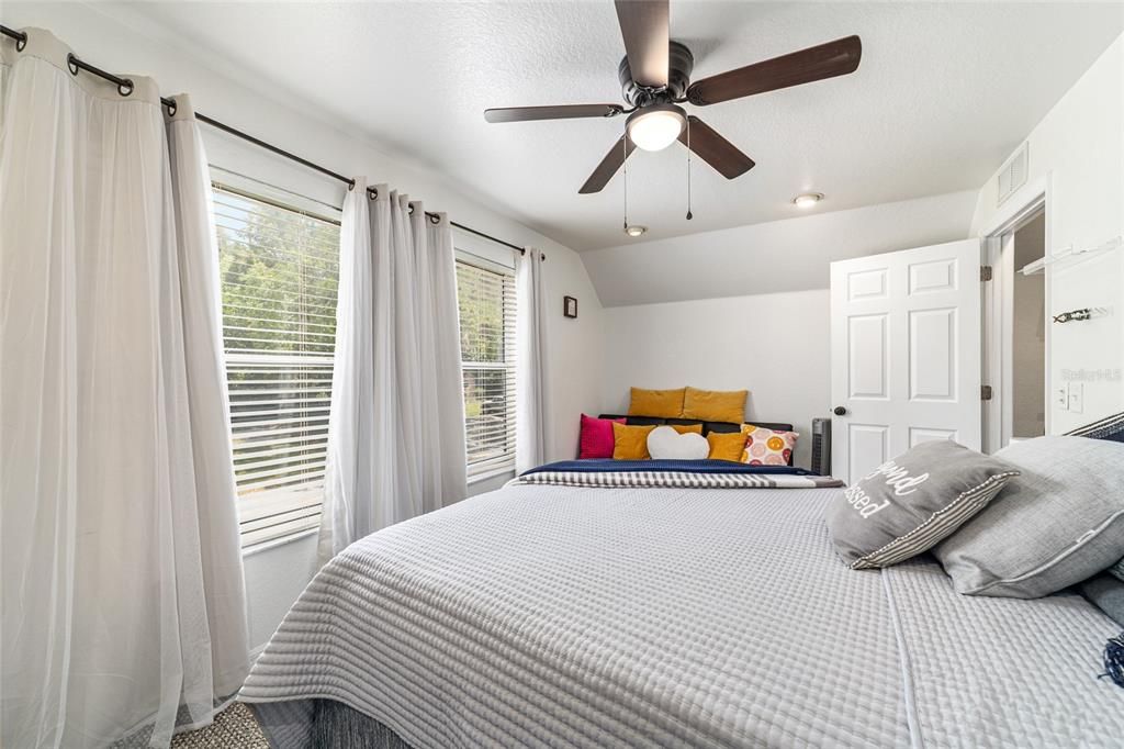 For Sale: $997,000 (0 beds, 0 baths, 6152 Square Feet)
