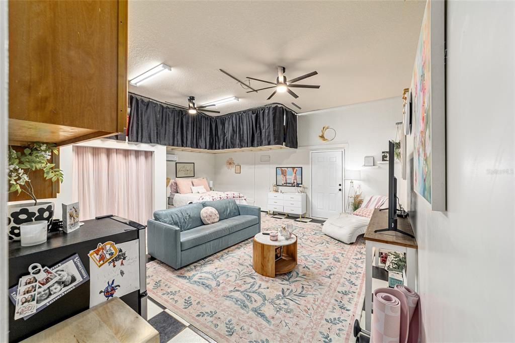 For Sale: $997,000 (0 beds, 0 baths, 6152 Square Feet)
