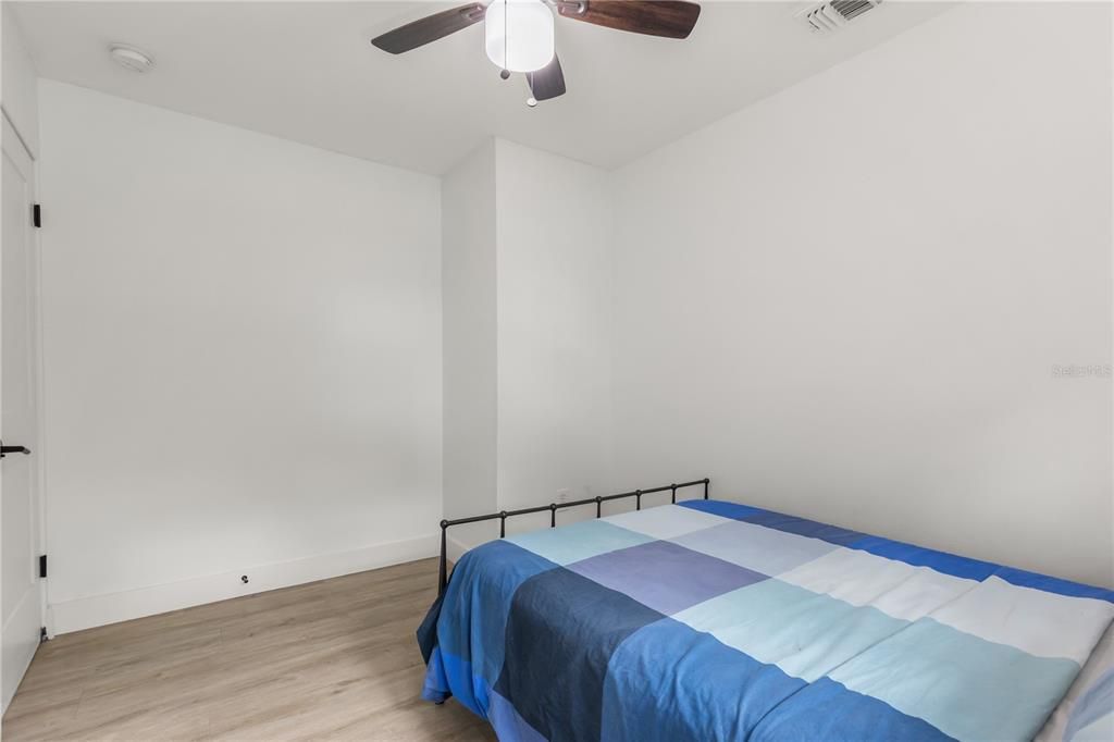 Active With Contract: $339,000 (3 beds, 1 baths, 1152 Square Feet)