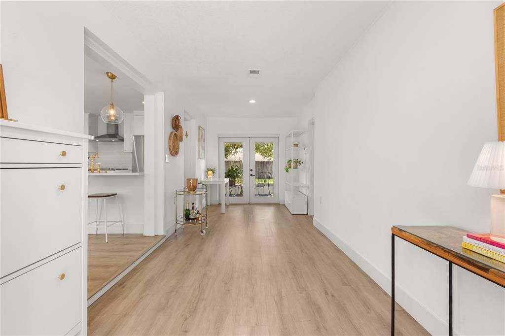 Active With Contract: $339,000 (3 beds, 1 baths, 1152 Square Feet)