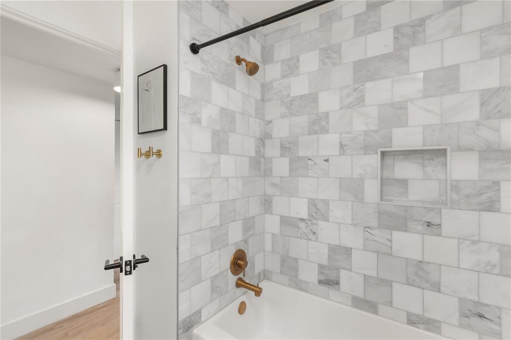 Active With Contract: $339,000 (3 beds, 1 baths, 1152 Square Feet)