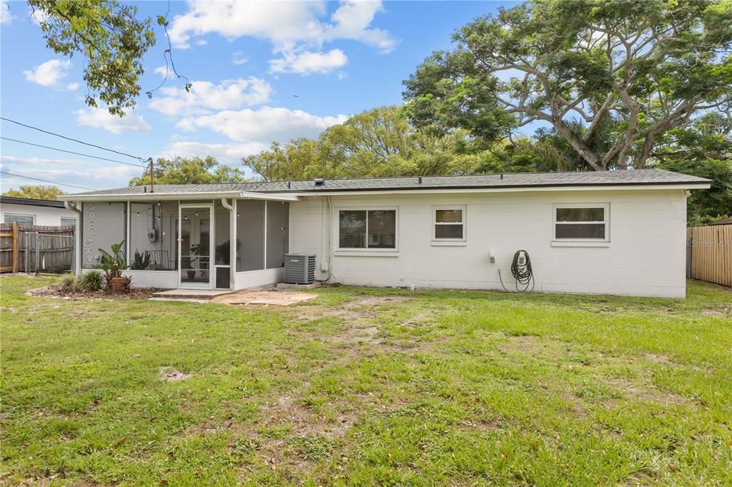 Active With Contract: $339,000 (3 beds, 1 baths, 1152 Square Feet)