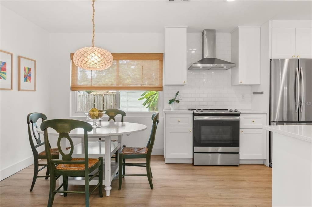 Active With Contract: $339,000 (3 beds, 1 baths, 1152 Square Feet)