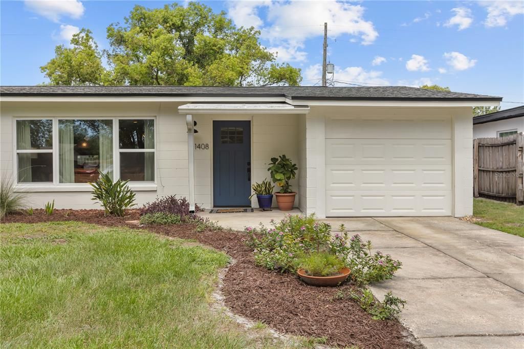 Active With Contract: $339,000 (3 beds, 1 baths, 1152 Square Feet)