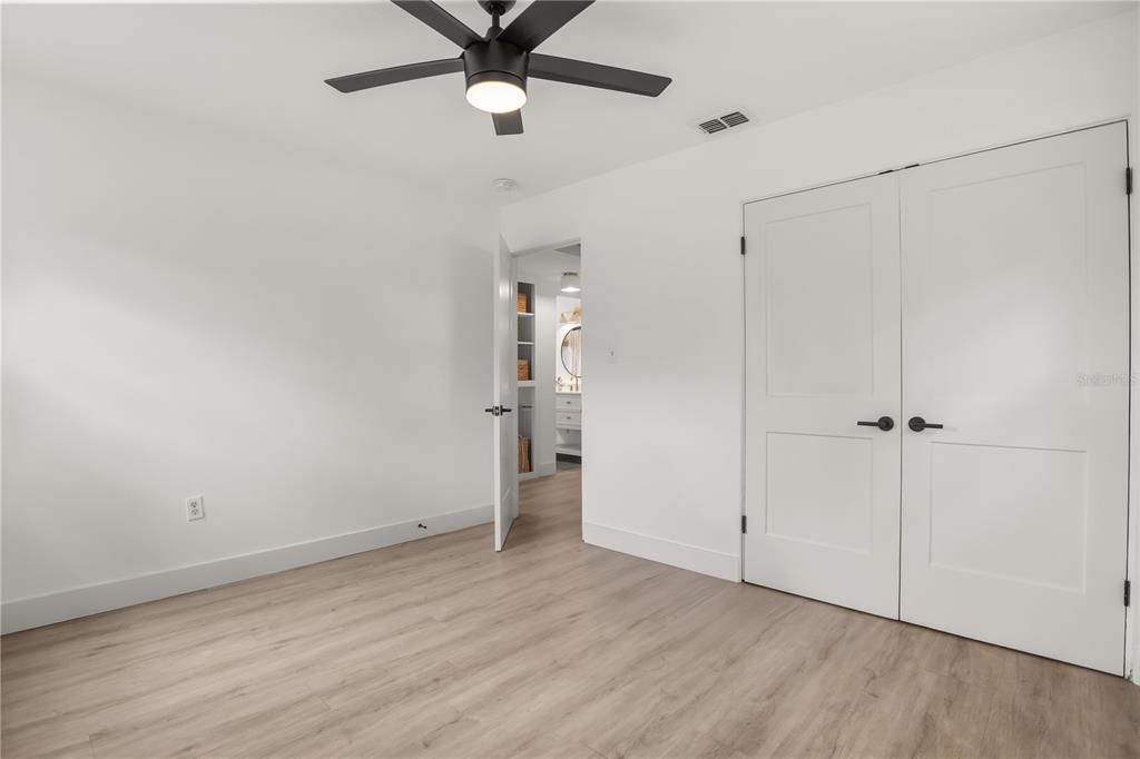 Active With Contract: $339,000 (3 beds, 1 baths, 1152 Square Feet)