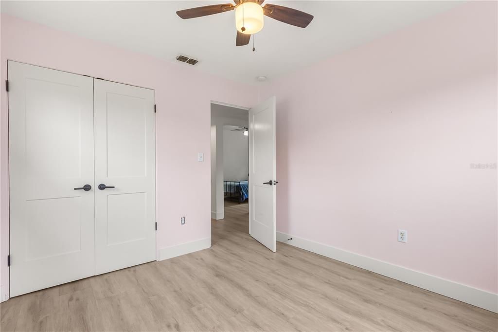 Active With Contract: $339,000 (3 beds, 1 baths, 1152 Square Feet)
