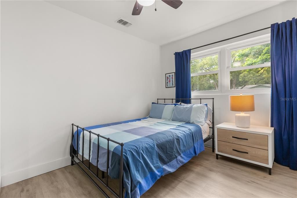 Active With Contract: $339,000 (3 beds, 1 baths, 1152 Square Feet)