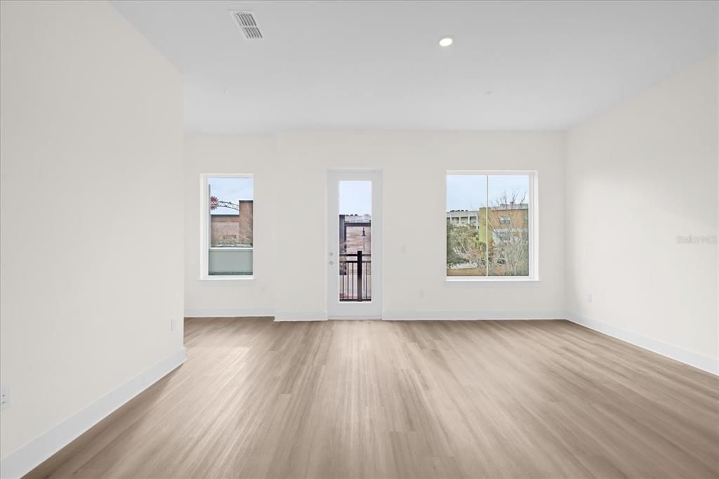 For Rent: $2,895 (3 beds, 2 baths, 2020 Square Feet)