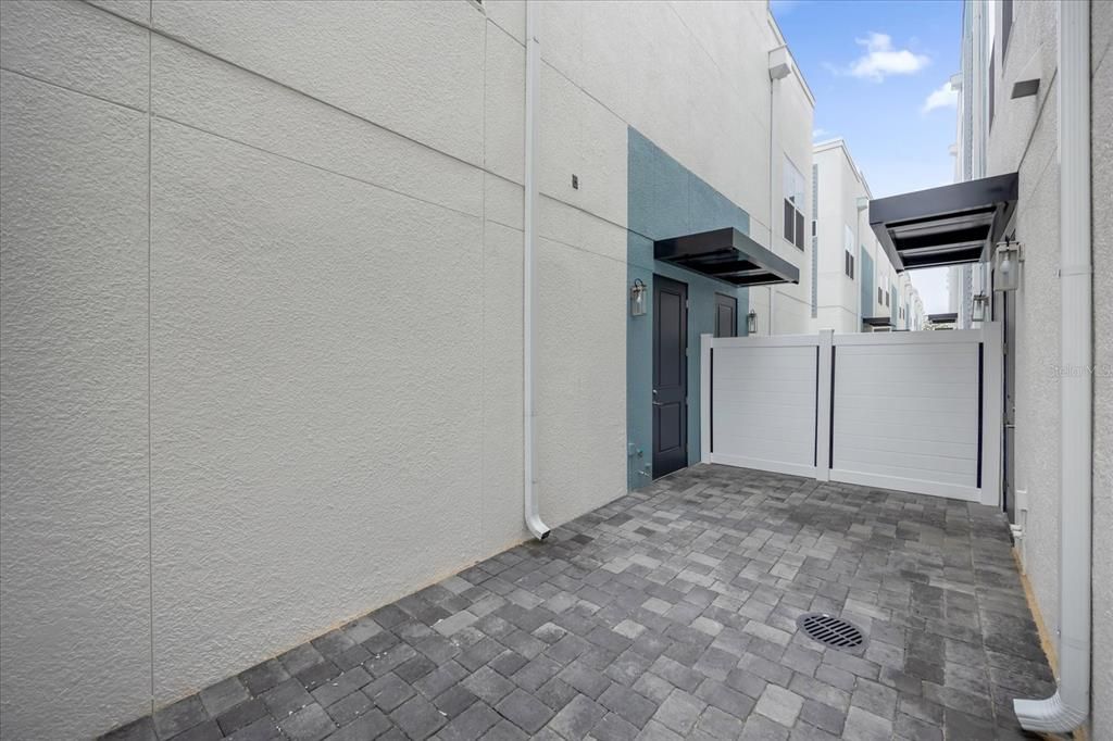 For Rent: $2,895 (3 beds, 2 baths, 2020 Square Feet)