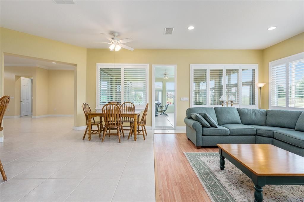For Sale: $551,000 (2 beds, 2 baths, 2333 Square Feet)