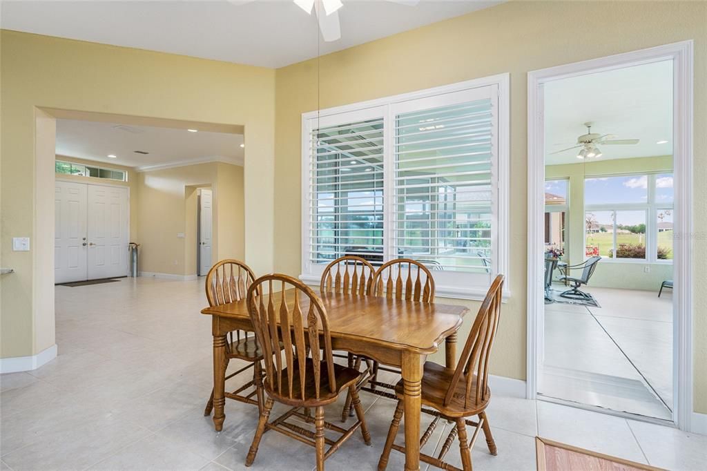 For Sale: $551,000 (2 beds, 2 baths, 2333 Square Feet)