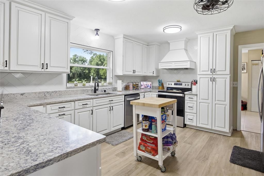 For Sale: $845,000 (5 beds, 2 baths, 3730 Square Feet)