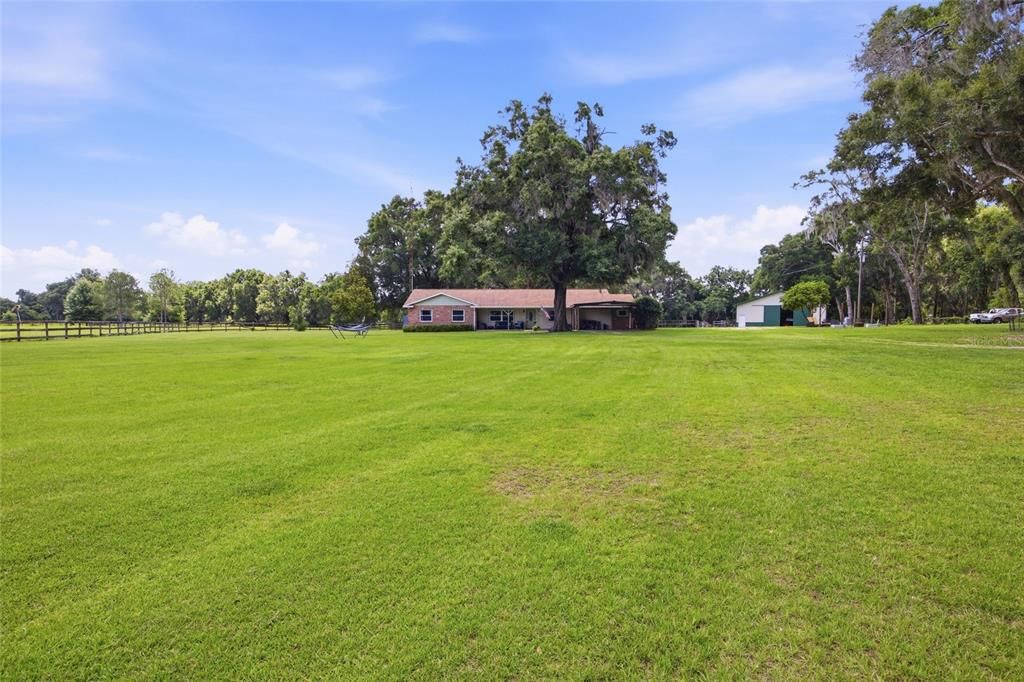 En Venta: $845,000 (5 camas, 2 baños, 3730 Pies cuadrados)