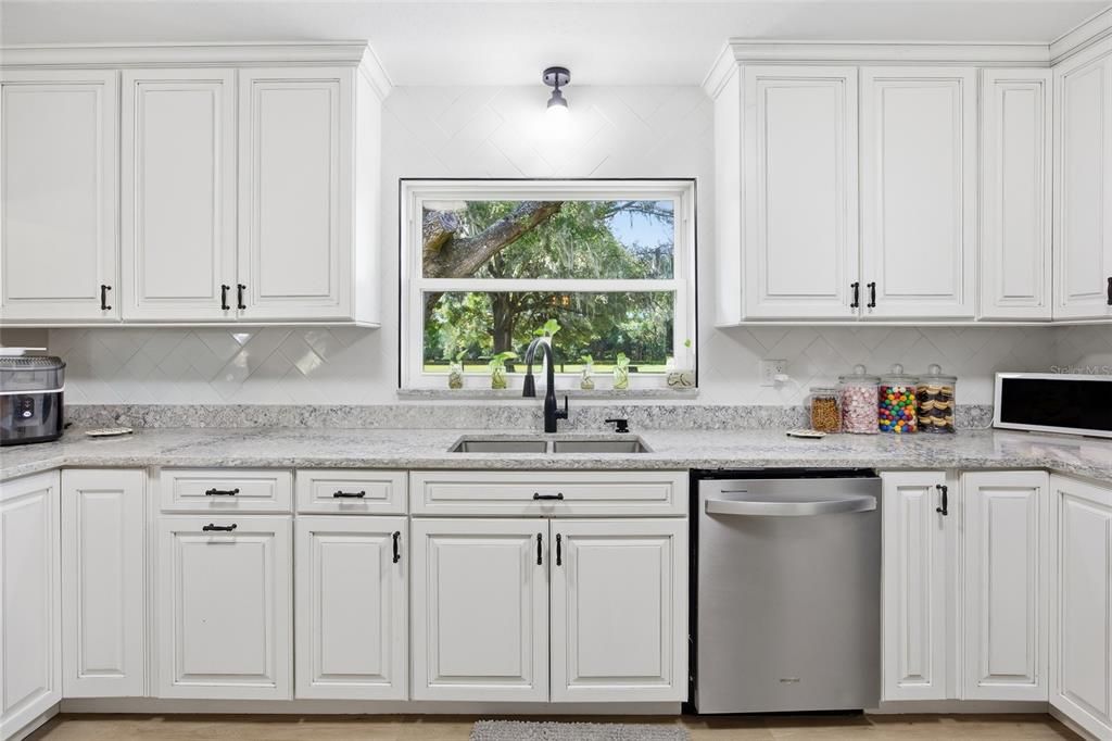 For Sale: $845,000 (5 beds, 2 baths, 3730 Square Feet)