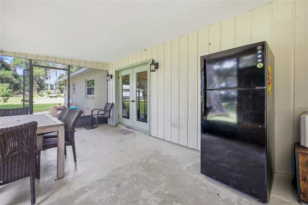 For Sale: $845,000 (5 beds, 2 baths, 3730 Square Feet)