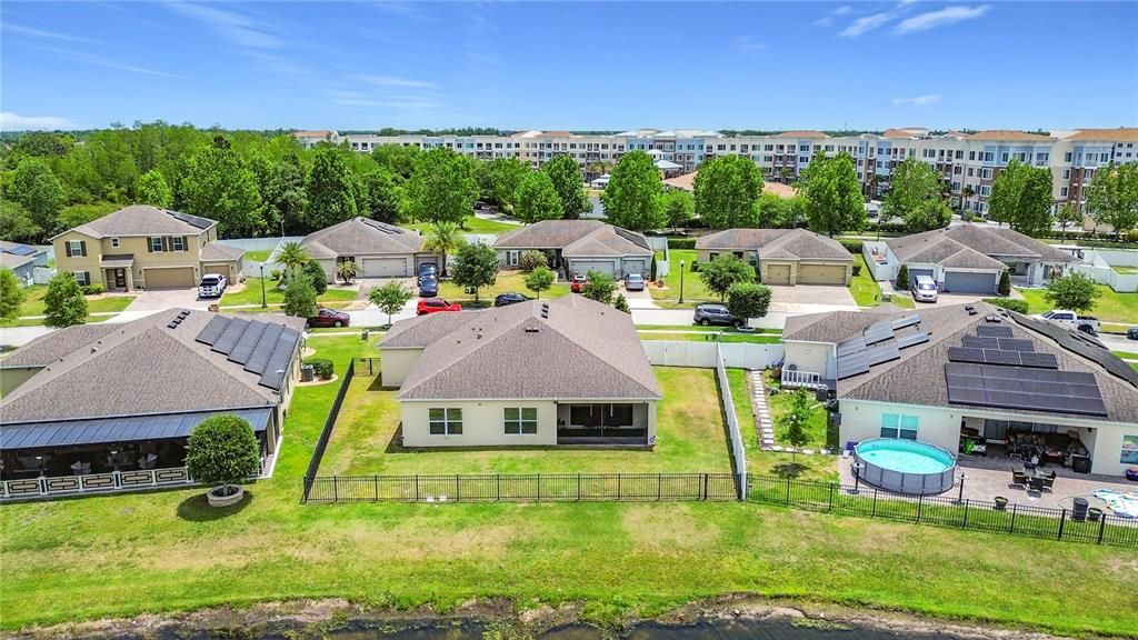 Под контрактом: $334,999 (3 спален, 2 ванн, 2087 Квадратных фут)