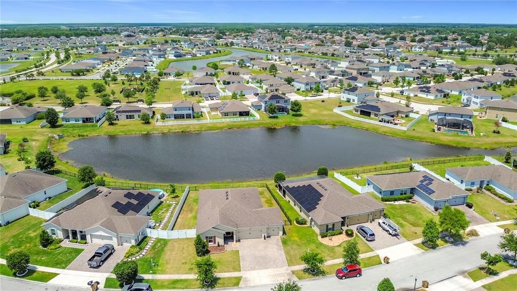 Под контрактом: $334,999 (3 спален, 2 ванн, 2087 Квадратных фут)