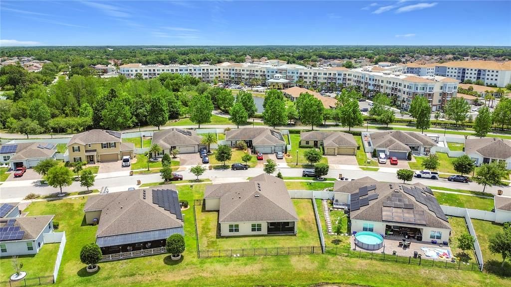 Под контрактом: $334,999 (3 спален, 2 ванн, 2087 Квадратных фут)