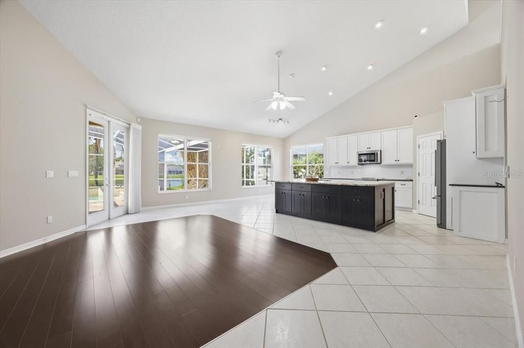En Venta: $829,900 (4 camas, 3 baños, 3354 Pies cuadrados)