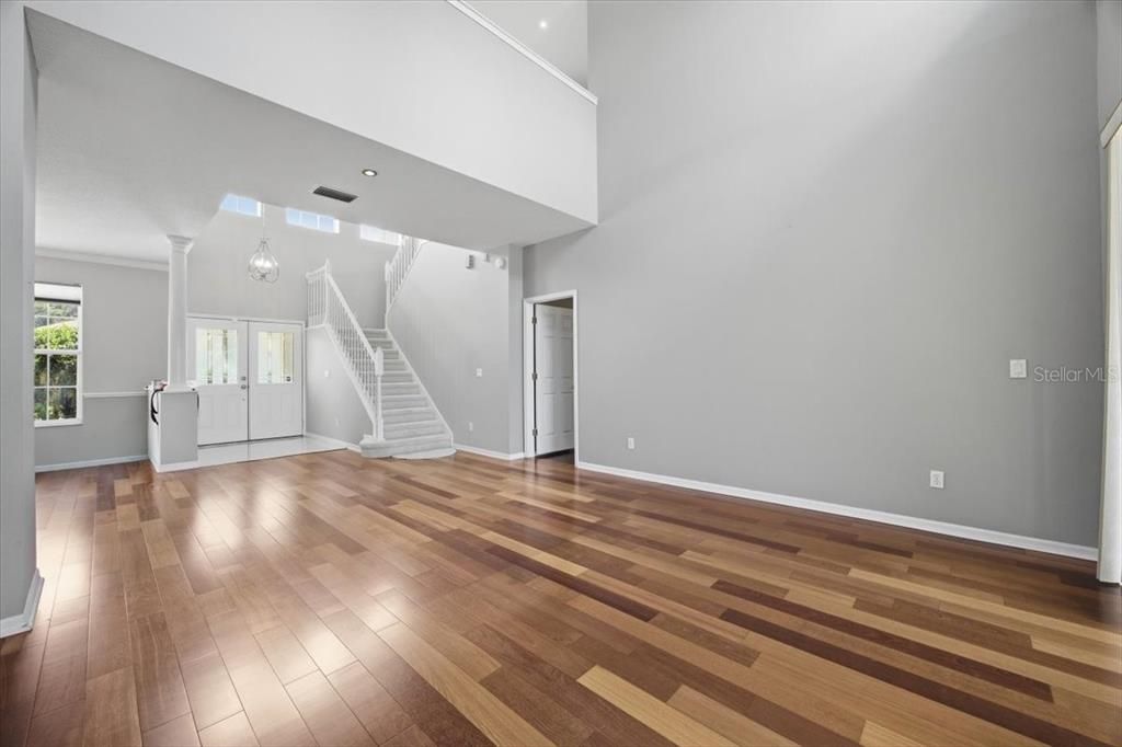 En Venta: $829,900 (4 camas, 3 baños, 3354 Pies cuadrados)