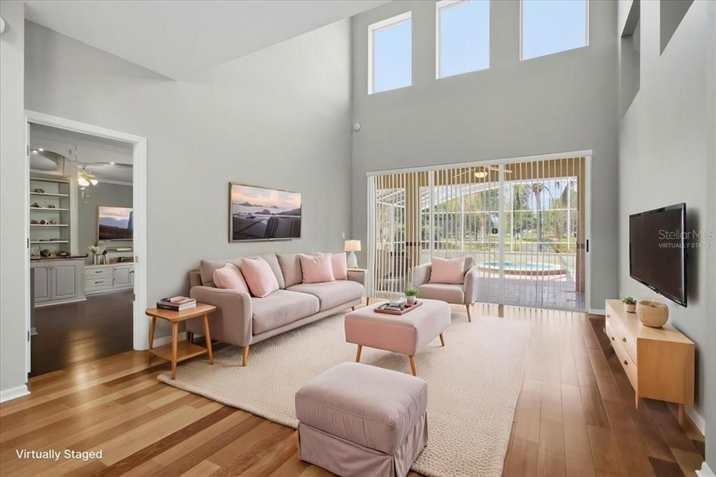 En Venta: $829,900 (4 camas, 3 baños, 3354 Pies cuadrados)