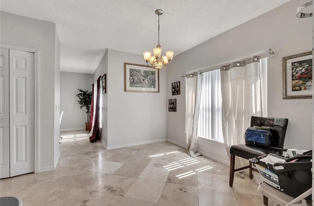 В аренду: $2,500 (4 спален, 2 ванн, 2806 Квадратных фут)
