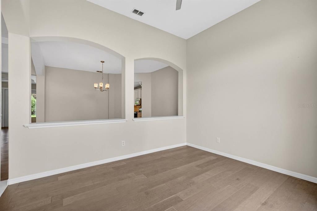 Activo con contrato: $362,500 (4 camas, 2 baños, 2488 Pies cuadrados)