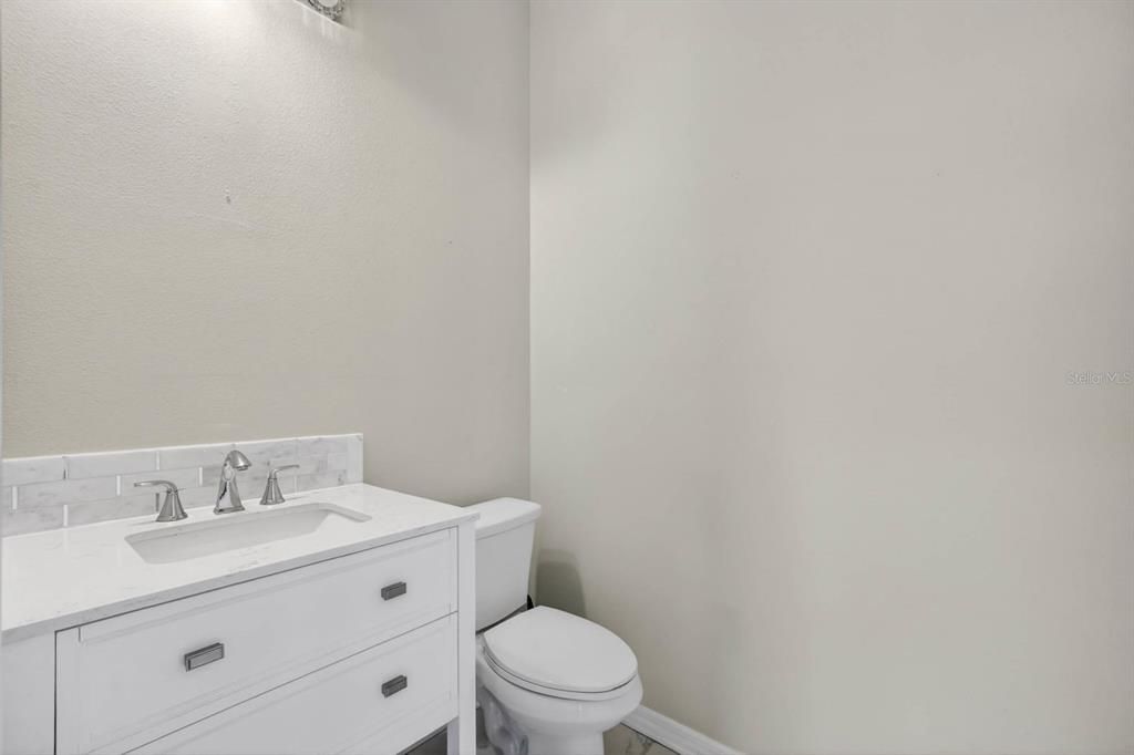 Activo con contrato: $362,500 (4 camas, 2 baños, 2488 Pies cuadrados)