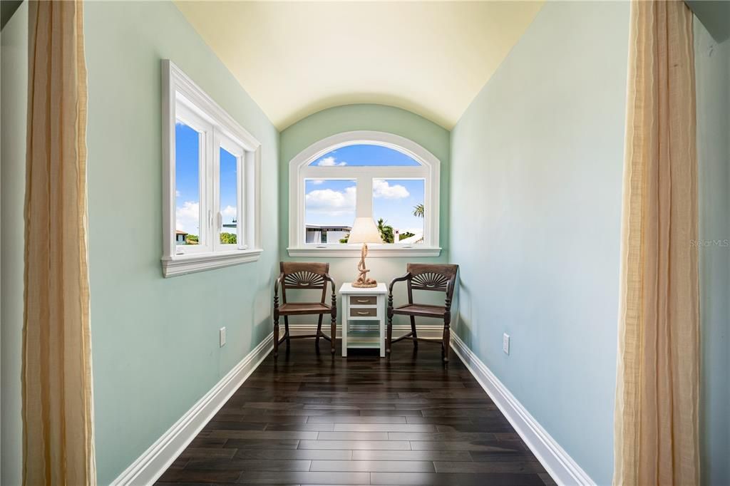 For Sale: $7,480,000 (5 beds, 6 baths, 5099 Square Feet)