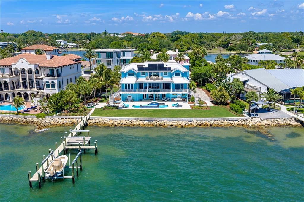 For Sale: $7,480,000 (5 beds, 6 baths, 5099 Square Feet)