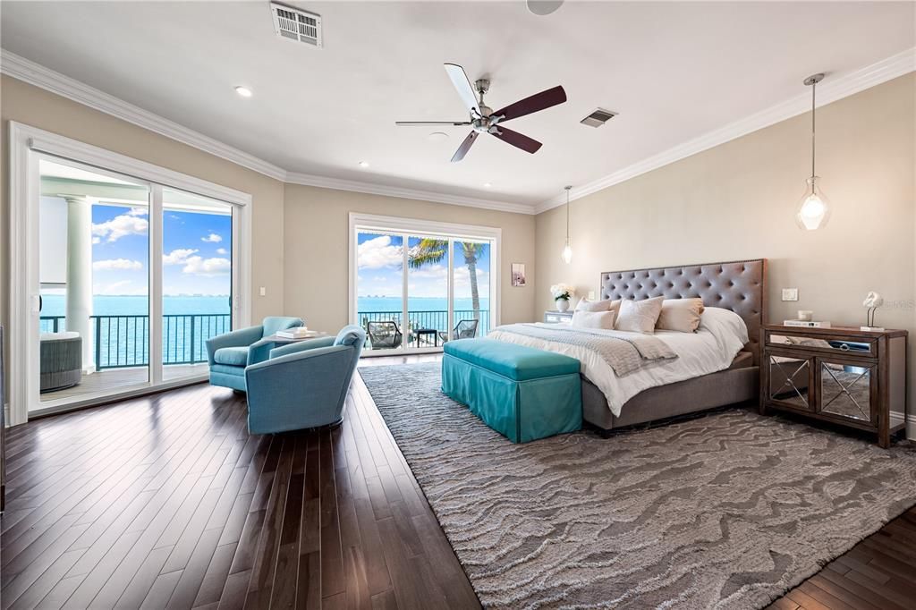 For Sale: $7,480,000 (5 beds, 6 baths, 5099 Square Feet)