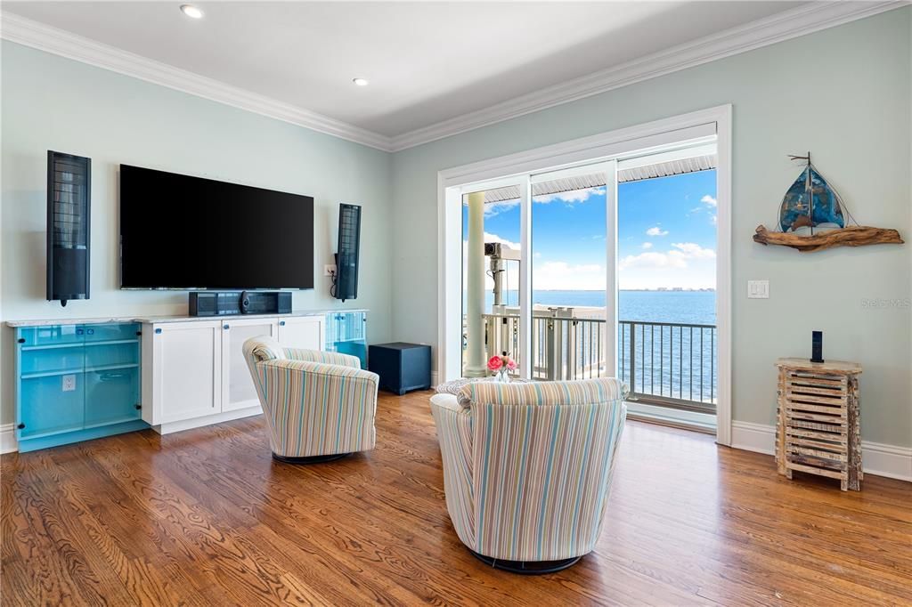 For Sale: $7,480,000 (5 beds, 6 baths, 5099 Square Feet)