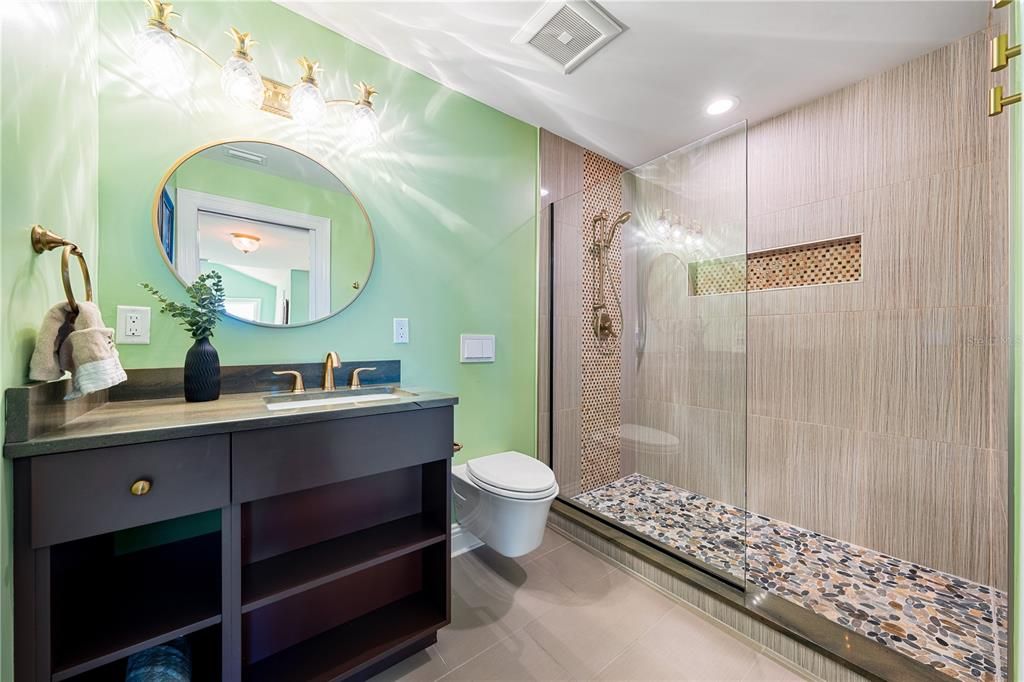 For Sale: $7,480,000 (5 beds, 6 baths, 5099 Square Feet)