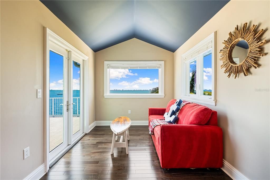 For Sale: $7,480,000 (5 beds, 6 baths, 5099 Square Feet)