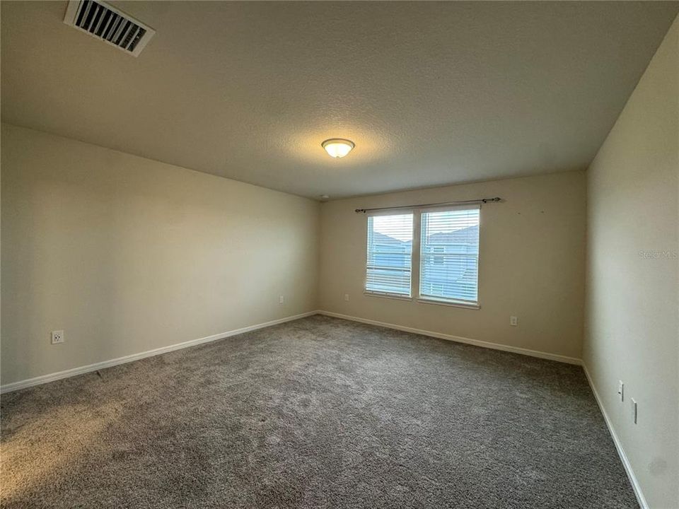 Active With Contract: $2,700 (4 beds, 3 baths, 2616 Square Feet)